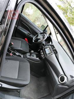 نيسان فيرسا